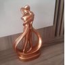 Casal Apaixonado - Decoração de Luxo - Escultura Artesanal - 29 Cm (produzida no Brasil) - 1