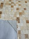 Ver imagem 4 de Tapete de Couro Quadriculado 2,00 x 1,50 m Bege Malhado