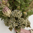 Ver imagem 5 de Buquê de Flores Artificiais com Costela de Adão, Protea, Guiambé e Hortências | Beleza Atemporal For