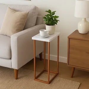 Mesa Lateral Quadrada em Mármore Paraná e Base de Ferro