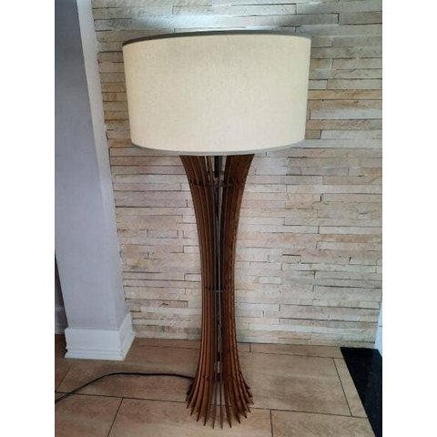 Luminária de Piso Erídano  Alexa Google Home