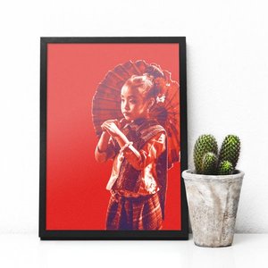 Quadro decorativo Menina do Sunday Market 45x33cm (Moldura preta)