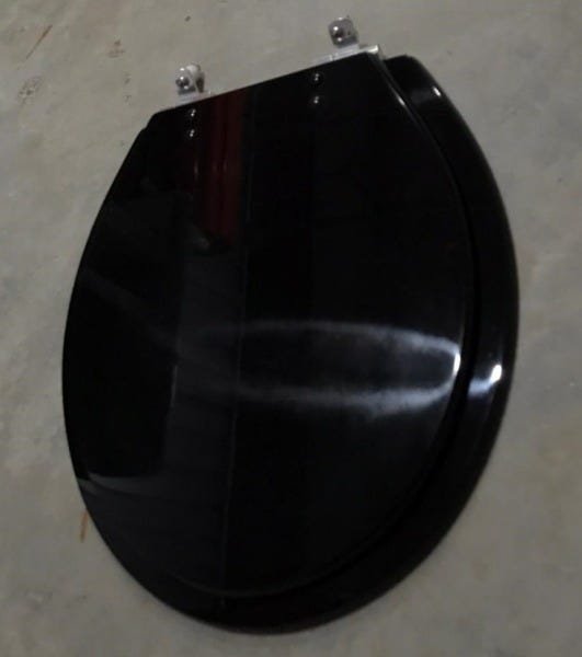 Tampa De Vaso Sanitário Poliéster Univ. Ravena / Izy Preto - 1