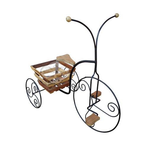 Bicicleta Decorativa para Jardim em Madeira de Demolição e Detalhe em Ferro Sudeste Rústico