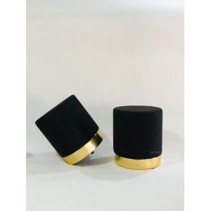 Kit 2 Puff Veludo Preto Base Dourada