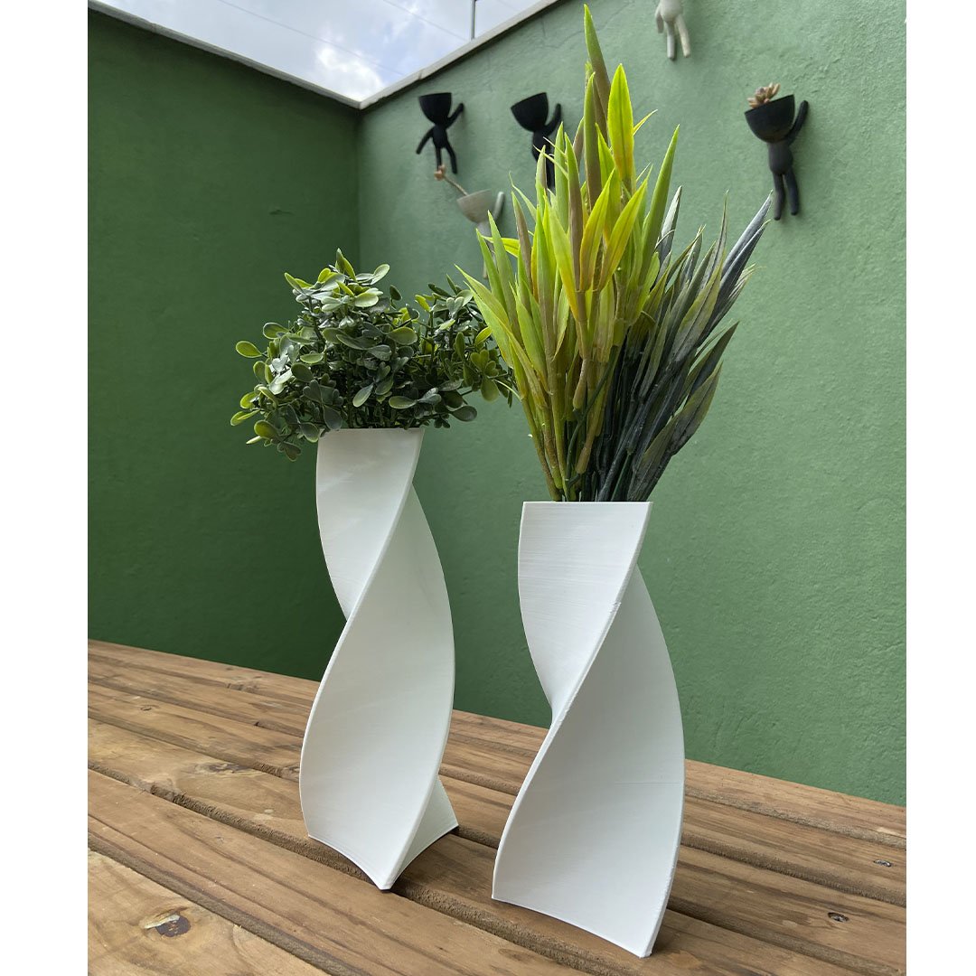 Kit 2 Vasos Decorativos Twisted 3D Para Flores Artificiais - Branco - 3