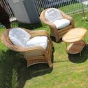 Ver imagem 2 de Conjunto de Poltronas Fibra Sintética Bananeira Janaína - 2 Poltronas + 1 Mesa Centro - Tecido Duna 