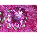 Ver imagem 2 de Tapete de Luxo Crochê Artesanal Branco com Flor Rosa