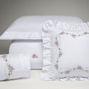 Ver imagem 1 de Kit Cobre Leito Bristol Queen Percal Bordado 180 Fios com Jogo Lençol 10 Peças - Branco Floral