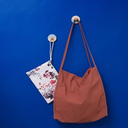 Kit 2 Ganchos de Madeira com Adesivo Pendurar Roupa - Oikos - 4