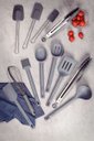 Ver imagem 5 de Pegador Multiuso Moldê em Silicone Cinza e Aço Inox 29 cm Tramontina