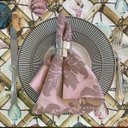 Ver imagem 1 de Kit 50 Guardanapos em Jacquard Rosa Retrô 40x40cm - Atacado