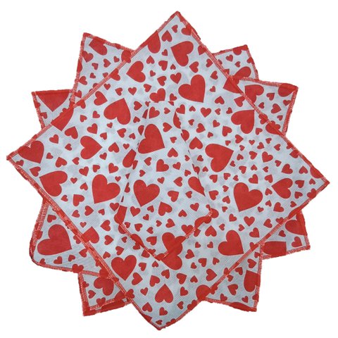 6 Guardanapos Estampa Coração Vermelho e branco