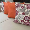 Ver imagem 2 de Kit 4 Capas de Almofadas Maxi Floral Marsala e Laranja Liso 45x45cm