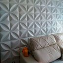 Ver imagem 1 de Kit 10 Placas Revestimento de Parede PVC 3d Pétalas 50x50cm Branca