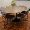 Mesa de Jantar Saarinen Oval Tampo de Madeira MDF 2,35x1,22M Tatu Bola Móveis - 2