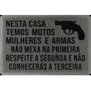 Ver imagem 1 de Tapete / Capacho Nesta Casa Temos Motos Mulheres e Armas