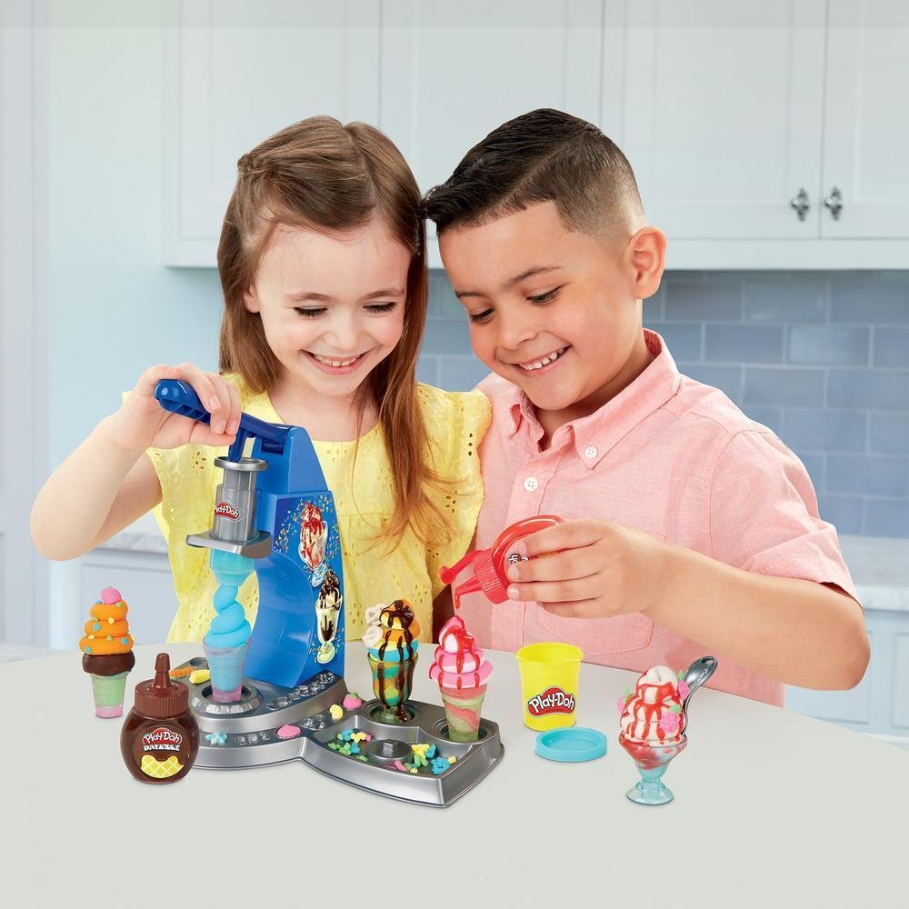 KIT MASSINHA Super Massa Sorvetinho Estrela + Play-Doh Town Hasbro :  : Brinquedos e Jogos