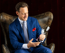 Ver imagem 2 de Kit 2 Taças Vinho Riedel Fatto a Mano Merlot Haste Colorida Cor:rosa