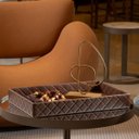 Ver imagem 3 de Bandeja Hara Sophia Matelassê em Couro Ecológico 60x40x8cm:caramelo