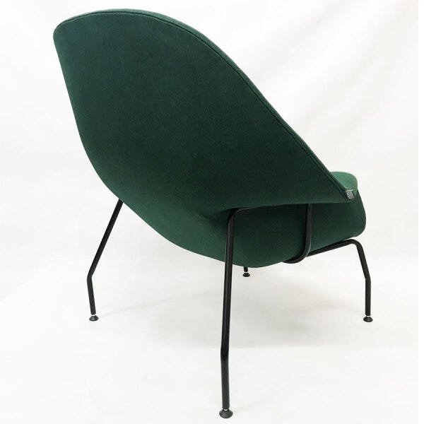 Poltrona Womb Chair com puff linho verde base preta - Poltronas do Sul - 7