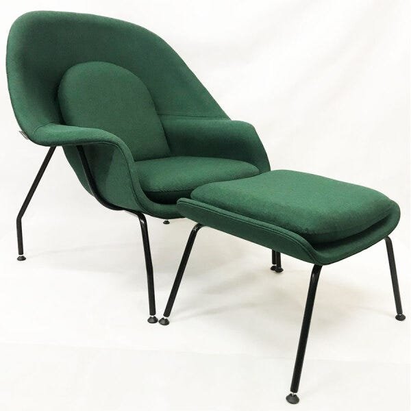 Poltrona Womb Chair com puff linho verde base preta - Poltronas do Sul