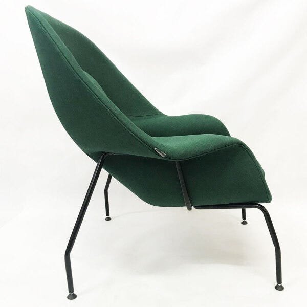 Poltrona Womb Chair com puff linho verde base preta - Poltronas do Sul - 6