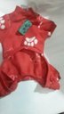 Ver imagem 2 de Macacaõ Pet em Soft Vermelho, Estampa Patinhas , Tam P