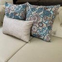 Ver imagem 2 de Kit 3 Almofadas Composê Maxi Floral e Textura Bege Impermeável