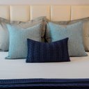 Ver imagem 2 de Almofada de Tricot Azul Marinho Retangular:Completa
