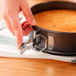 Forma De Bolo Redonda Antiaderente Fundo Removível Ø 24 CM - 7