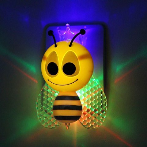 Luz Noturna Taschibra Led Bee com Sensor com Controle da Luz 0,5w Bivolt Amarelo