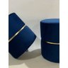 Conjunto 02 Puff Ana Decorativo Banquinho Cinta Dourada Retro Veludo Azul - 3