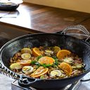 Ver imagem 3 de Frigideira Wok Alça de Espiral Ferro Fundido sem Revestimento 4L Panela Mineira 32cm