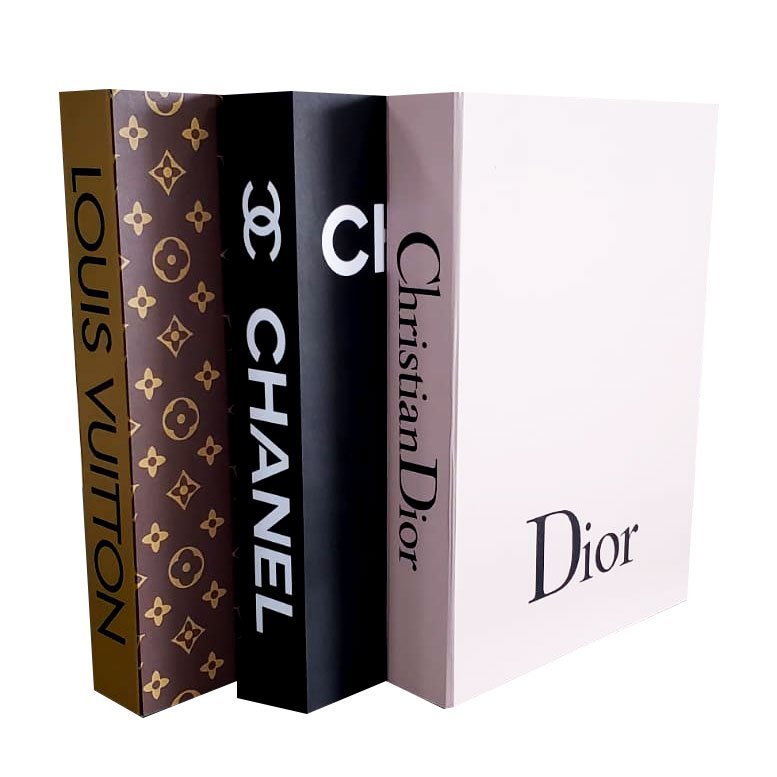 9 ideias de Livros  livros caixa  Chanel Yves Saints Laurent Dior Tom  Ford  decoração chanel livros de moda