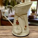 Ver imagem 2 de Vaso Jarro Decor de Metal Rústico Bege Plaquinha Fe 19,5 Cm
