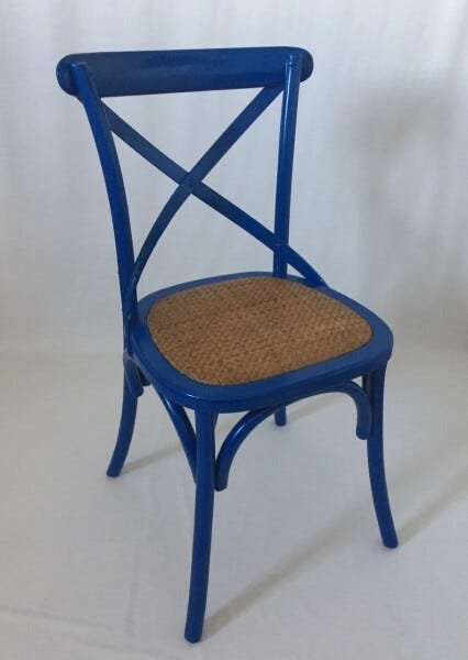 Cadeira Katrina Cross Paris. Encosto em x. Assento em Rattan Natural. Cor Azul Bic - 4