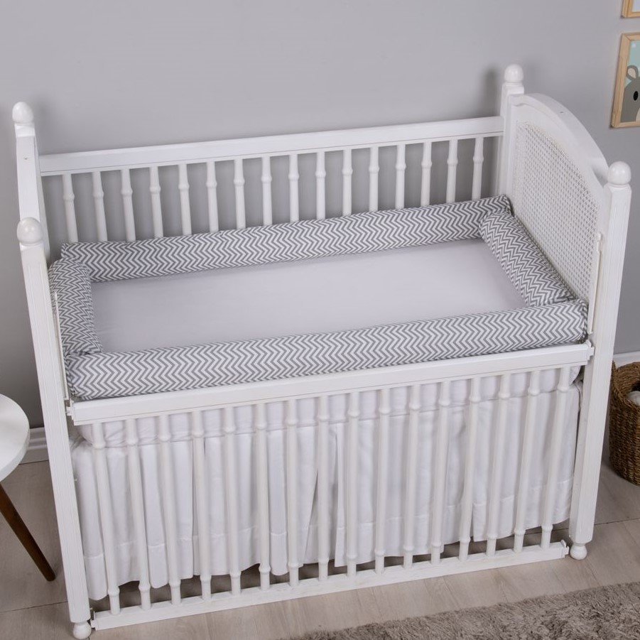 Kit Rolinho de Berço Aconchego Chevron Cinza