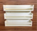 Ver imagem 6 de Trio De Prateleiras Com Fundo Para Porta Temperos E Afins