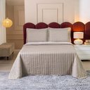 Ver imagem 2 de Kit Cobre Leito Rubine Casal Bordado Micropercal 400 Fios Colcha Liso 3 Peças Bege