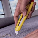 Ver imagem 3 de Estilete Leve Lâmina 18mm Amarelo com Vermelho Starrett