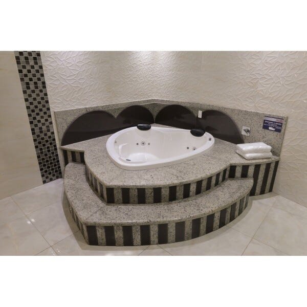 Banheira de hidromassagem modelo passione 170x170x45cm - 3
