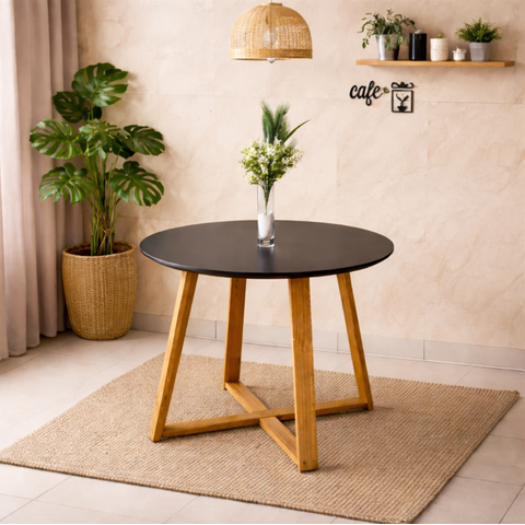Mesa de Jantar Redonda Livia 90cm Preta com Base Mel em Eucalipto 4 Lugares