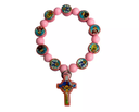 Ver imagem 1 de Pulseira Miçanga Rosa Infantil Jesus na Cruz e Medalhas