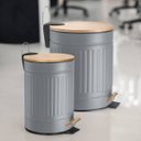 Ver imagem 5 de Lixeira para Cozinha ou Banheiro Cinza 3l com Pedal Jolitex