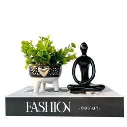 Decoração livro preto/branco + vaso tripé + enfeite mulher - 1