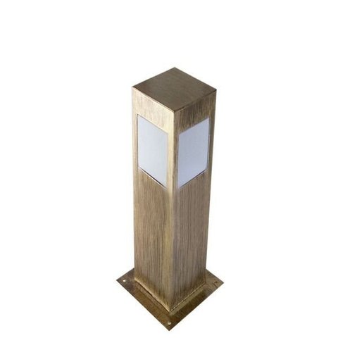 Balizador de Jardim Quadrado Bolt 50cm Pa150 em Alumínio Ouro Velho