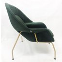 Ver imagem 4 de Poltrona Womb Chair com puff tecido Veludo Verde Militar Base cor Mostarda - Poltronas do Sul