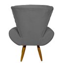Ver imagem 4 de POLTRONA DECORATIVA PARA SALA EMILIA SUEDE CINZA PÉ CASTANHO – CLIQUE E DECORE