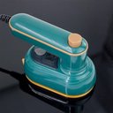 Ver imagem 2 de Mini Ferro de Passar Roupa Giratorio Portatil a Vapor Viagem Cabe na Mala - Compacto, Versátil e